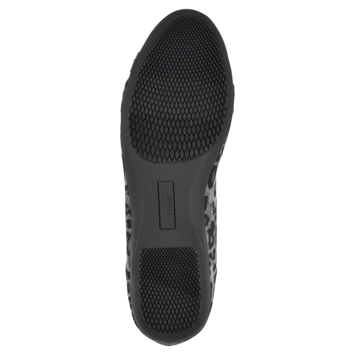 Calming Flat - Grey Leopard Nylon