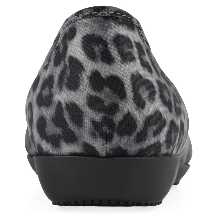 Calming Flat - Grey Leopard Nylon